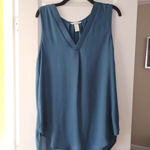 H&M Blue V-Neck Sleeveless Blouse